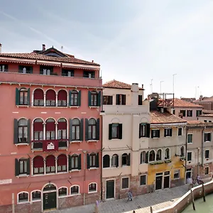 Palazzo Schiavoni Residenza D'epoca & Suite-apartments Maison d'hôtes