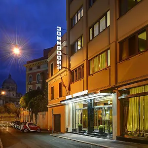 Commodore Hotel Rom